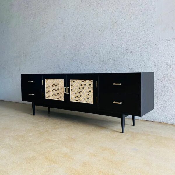 Minimalist sideboard for storing items, garden furniture, ethnicraft, ethnicraft furniture, sideboard, table, furniture, furniture ekspor, furniture stores, kualitas furniture, furniture jepara ekspor, ekspor, credenza, bufet, nakas, grand place, paris furniture, malaysia furniture, bufet minimalis duco, rattan,